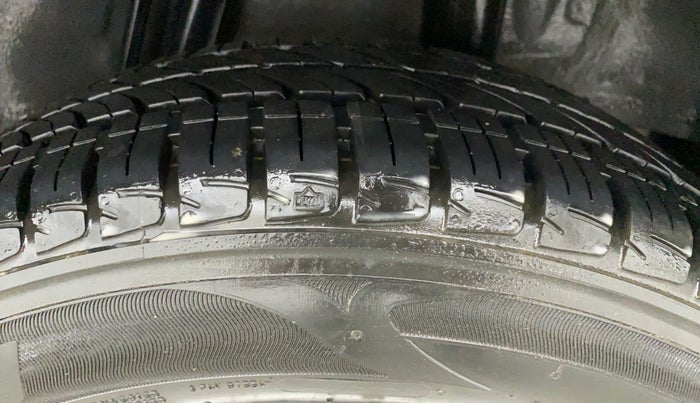 2016 Honda Jazz 1.2L I-VTEC V, Petrol, Manual, 52,004 km, Left Rear Tyre Tread