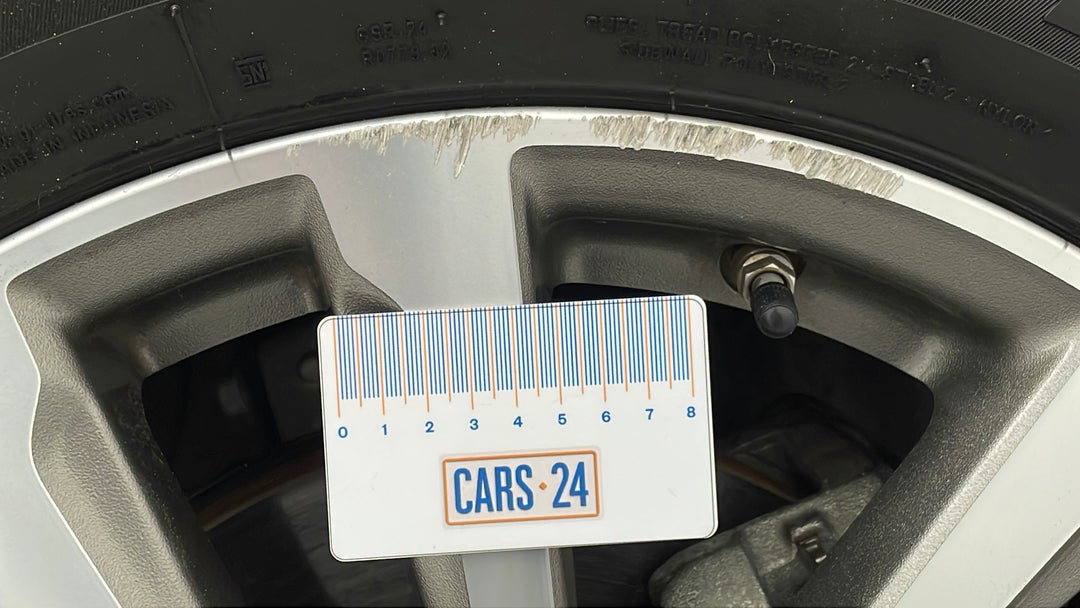 2014 Nissan Pathfinder St-l (4x2), Automatic, 83775 km, Wheels Rim Front RHS Gutter Rash