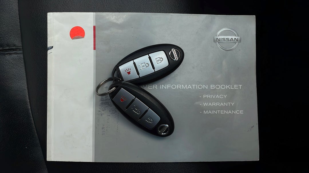 2014 Nissan Pathfinder St-l (4x2), Automatic, 83775 km, Key Close-up