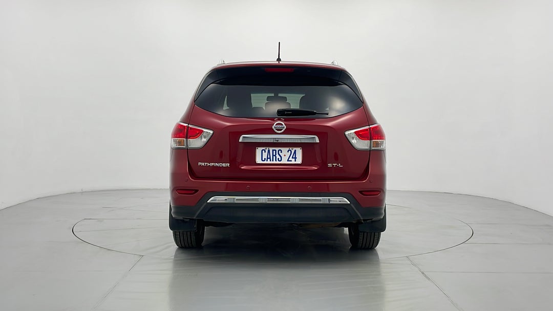 2014 Nissan Pathfinder St-l (4x2), Automatic, 83775 km, Back/Rear View