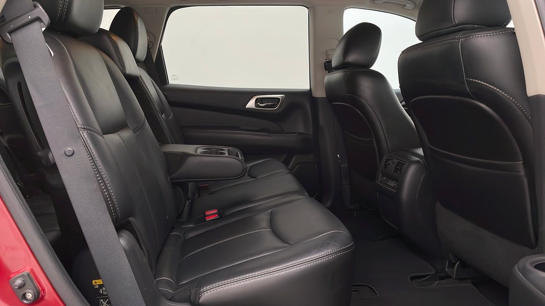 2014 Nissan Pathfinder St-l (4x2), Automatic, 83775 km, Right Side Rear Door Cabin View