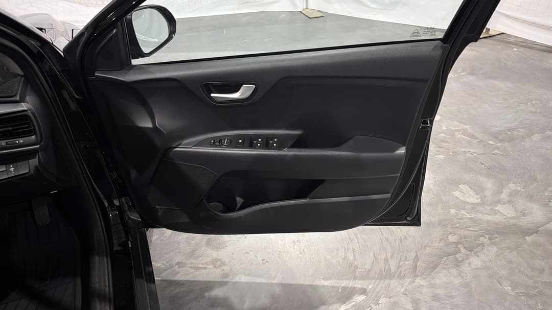 2022 Kia Stonic Sport, Automatic, 64964 km, Speaker View