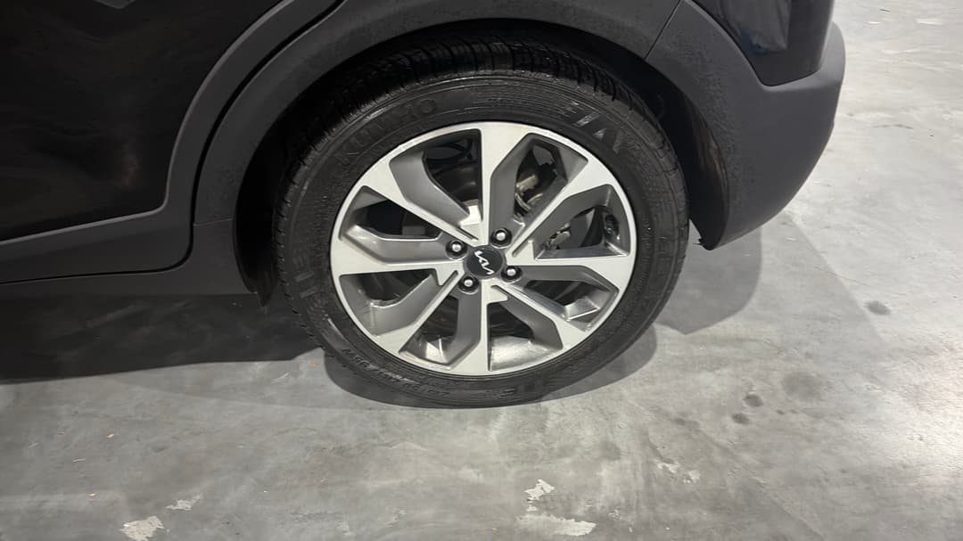 2022 Kia Stonic Sport, Automatic, 64964 km, Left Rear Wheel
