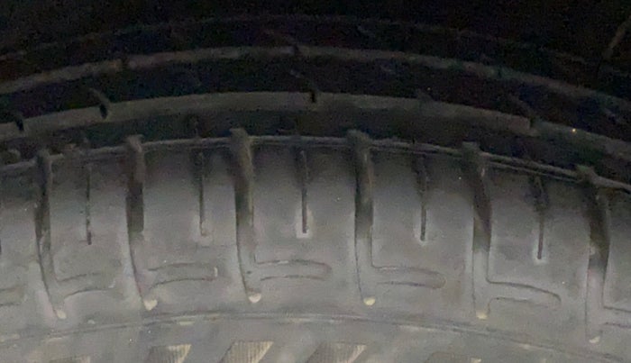 2019 Hyundai GRAND I10 NIOS SPORTZ AMT 1.2 KAPPA VTVT, Petrol, Automatic, 17,166 km, Left front tyre - Minor crack