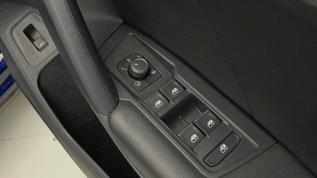 2020 Volkswagen Tiguan 162 Tsi Highline, Automatic, 98519 km, Drivers Side Door Panel Controls