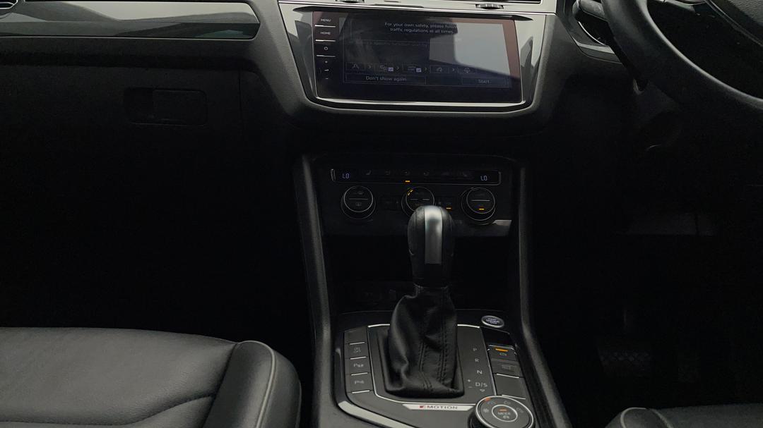 2020 Volkswagen Tiguan 162 Tsi Highline, Automatic, 98519 km, Center Console