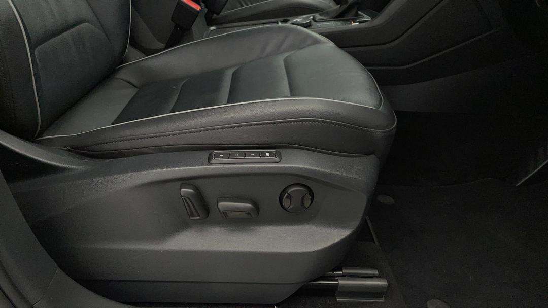 2020 Volkswagen Tiguan 162 Tsi Highline, Automatic, 98519 km, Drivers Side Adjustment Panel
