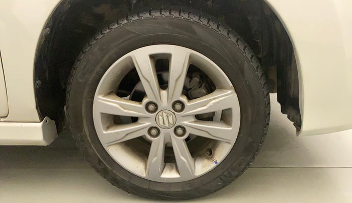2013 Maruti Wagon R Stingray VXI, Petrol, Manual, 35,954 km, Right Front Wheel