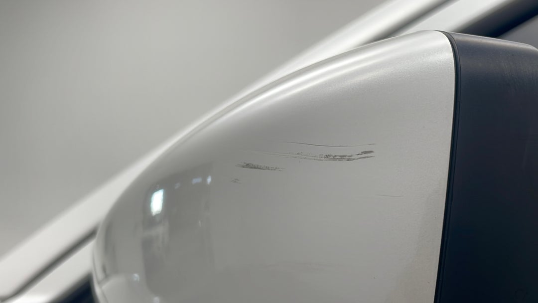 Side Mirrors Housing LHS Scratch