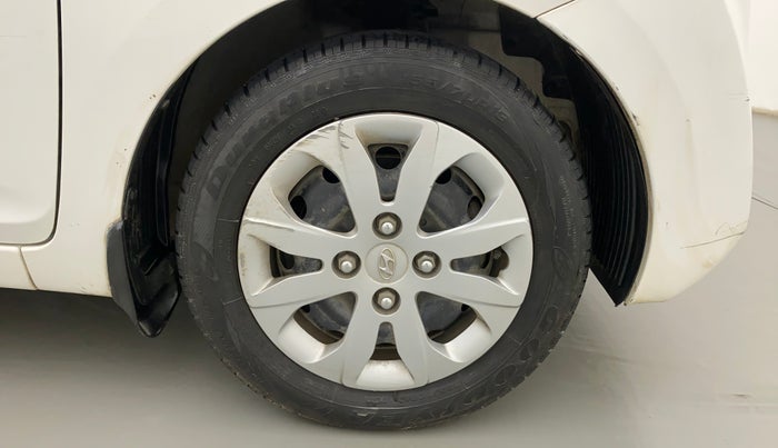 2018 Hyundai Eon SPORTZ, CNG, Manual, 44,968 km, Right Front Wheel