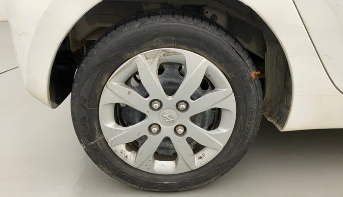 2018 Hyundai Eon SPORTZ, CNG, Manual, 44,968 km, Right Rear Wheel
