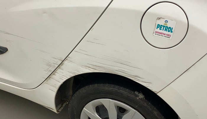 2018 Hyundai Eon SPORTZ, CNG, Manual, 44,968 km, Left quarter panel - Slightly dented