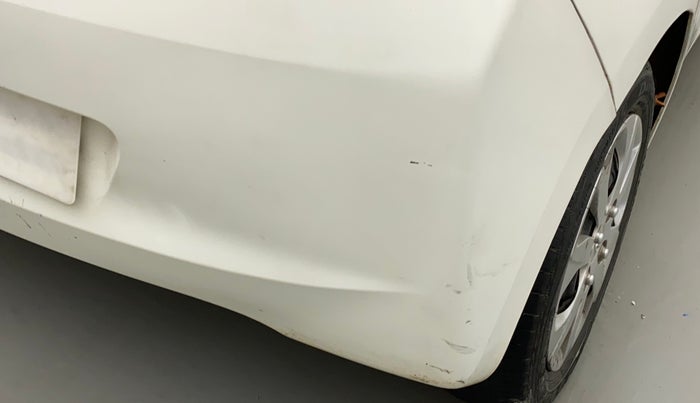 2018 Hyundai Eon SPORTZ, CNG, Manual, 44,968 km, Rear bumper - Minor scratches