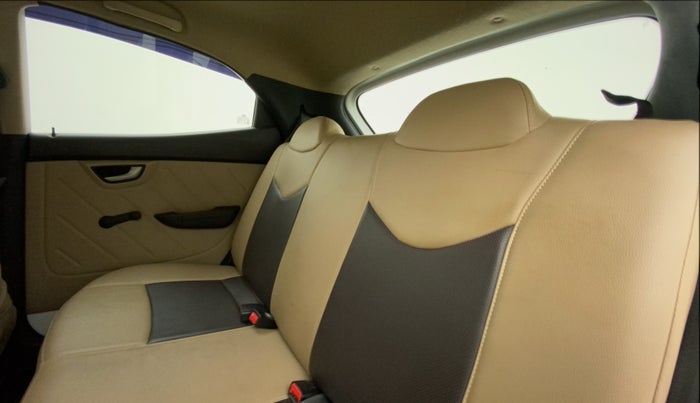 2018 Hyundai Eon SPORTZ, CNG, Manual, 44,968 km, Right Side Rear Door Cabin