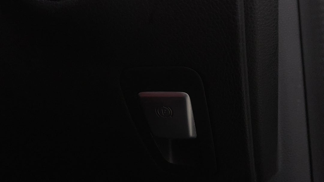 2016 Mercedes-benz C250 C250, Automatic, 85298 km, Handbrake