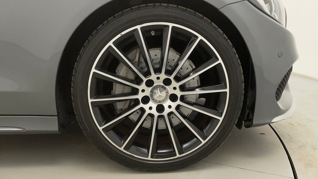 2016 Mercedes-benz C250 C250, Automatic, 85298 km, Right Front Wheel