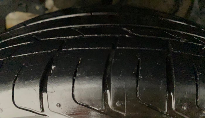 2017 Tata NEXON XM DIESEL, Diesel, Manual, 88,088 km, Left Front Tyre Tread
