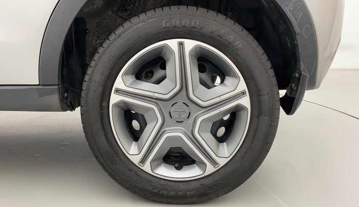 2017 Tata NEXON XM DIESEL, Diesel, Manual, 88,088 km, Left Rear Wheel