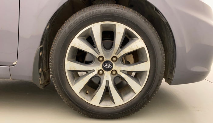 2014 Hyundai Verna FLUIDIC 1.6 CRDI SX, Diesel, Manual, 81,324 km, Right Front Wheel