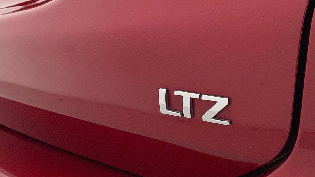 Badge (Boot Right Side)