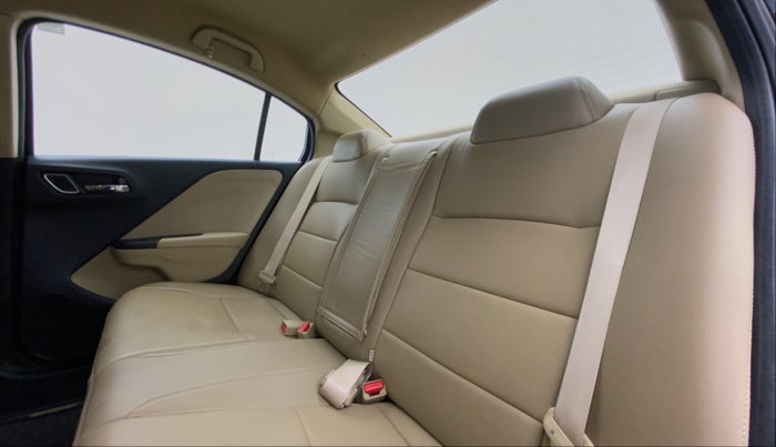 2019 Honda City V MT PETROL, Petrol, Manual, 34,066 km, Right Side Rear Door Cabin
