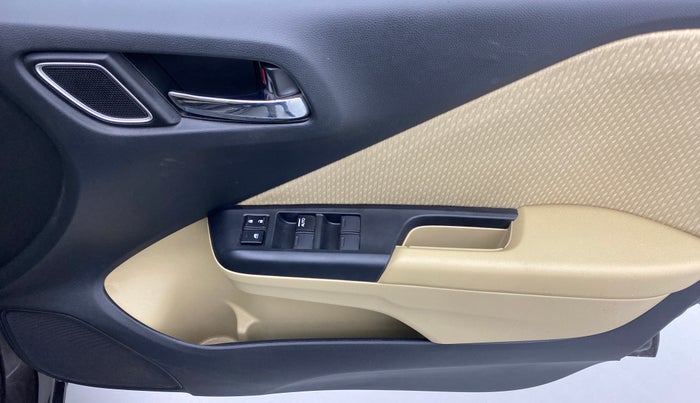 2019 Honda City V MT PETROL, Petrol, Manual, 34,066 km, Driver Side Door Panels Control
