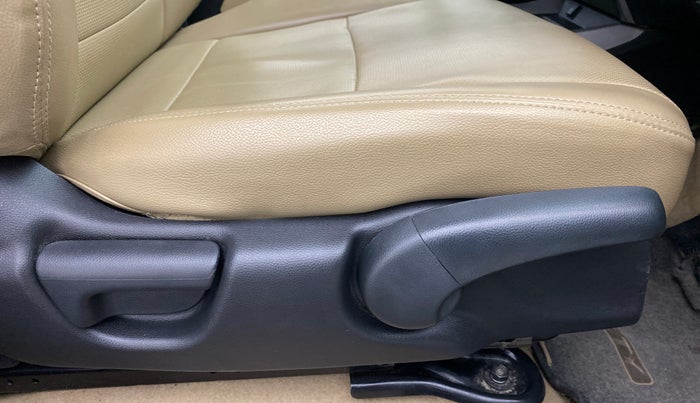 2019 Honda City V MT PETROL, Petrol, Manual, 34,066 km, Driver Side Adjustment Panel
