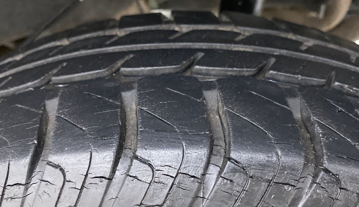 2016 Datsun Go Plus T, Petrol, Manual, 22,788 km, Left Rear Tyre Tread