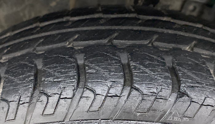 2016 Datsun Go Plus T, Petrol, Manual, 22,788 km, Right Front Tyre Tread