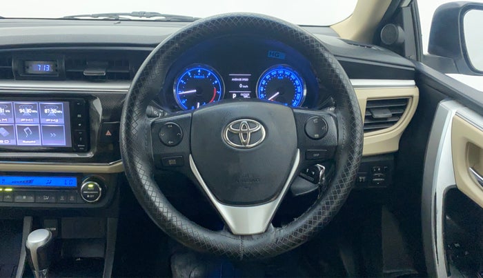 2014 Toyota Corolla Altis G AT, Petrol, Automatic, 79,110 km, Steering Wheel Close Up
