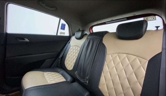 2016 Hyundai Creta SX PLUS 1.6 PETROL, Petrol, Manual, 85,574 km, Right Side Rear Door Cabin