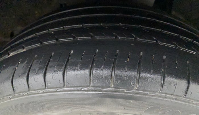 2019 Maruti Baleno ALPHA PETROL 1.2, Petrol, Manual, 61,806 km, Left Rear Tyre Tread