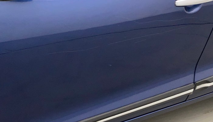 2019 Maruti Baleno ALPHA PETROL 1.2, Petrol, Manual, 61,806 km, Front passenger door - Minor scratches