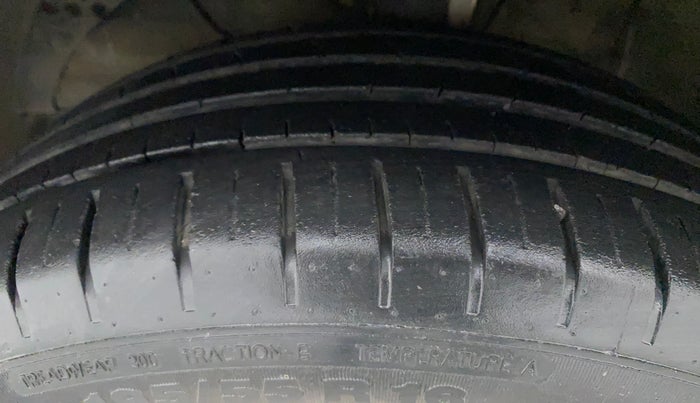 2019 Maruti Baleno ALPHA PETROL 1.2, Petrol, Manual, 61,806 km, Left Front Tyre Tread