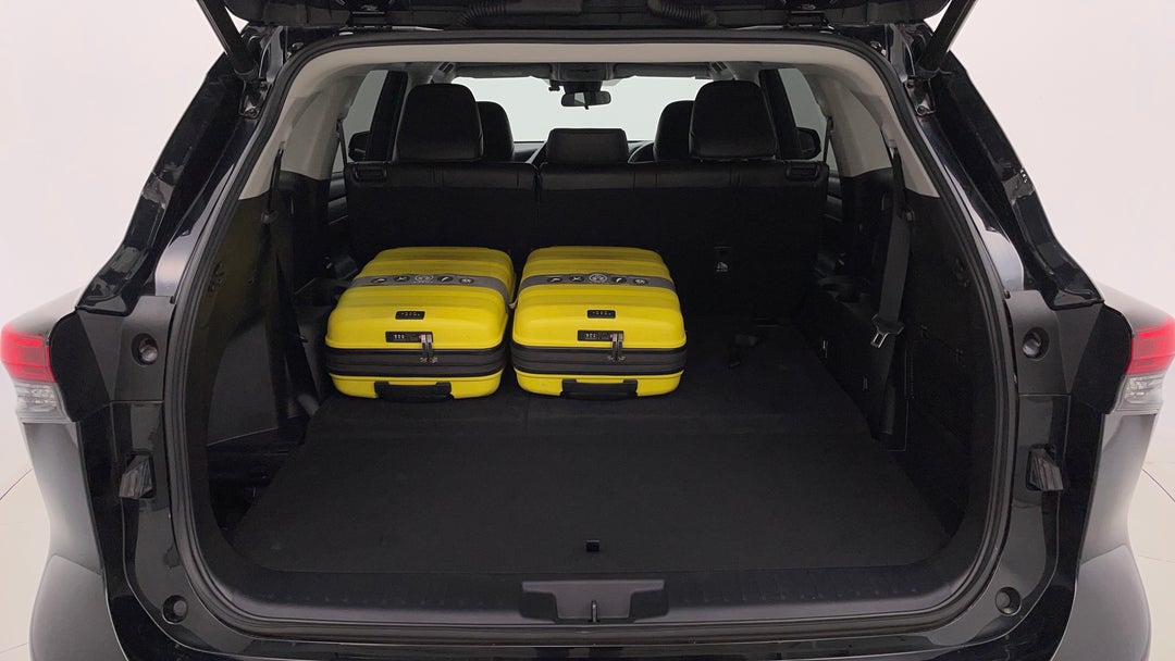 2022 Toyota Kluger Gxl Awd, Automatic, 26058 km, Boot Inside View with Luggage