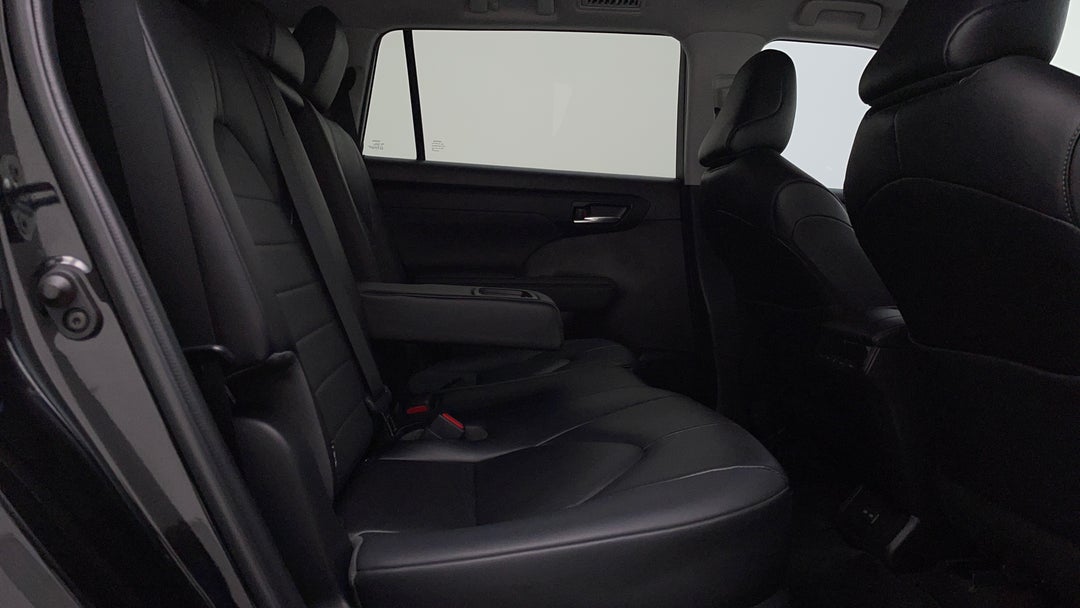 2022 Toyota Kluger Gxl Awd, Automatic, 26058 km, Right Side Rear Door Cabin View