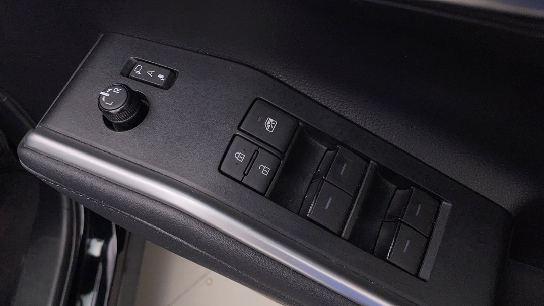 2022 Toyota Kluger Gxl Awd, Automatic, 26058 km, Drivers Side Door Panel Controls