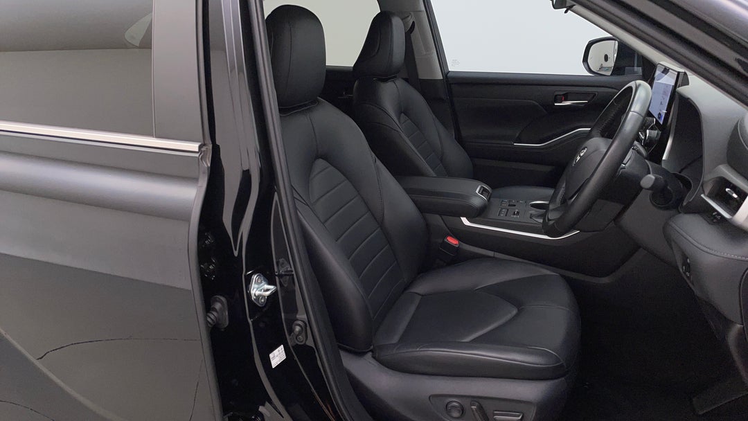 2022 Toyota Kluger Gxl Awd, Automatic, 26058 km, Right Side Front Door Cabin View