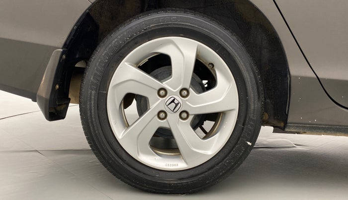 2015 Honda City V MT PETROL, Petrol, Manual, 29,125 km, Right Rear Wheel
