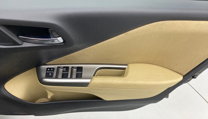 2015 Honda City V MT PETROL, Petrol, Manual, 29,125 km, Driver Side Door Panels Control