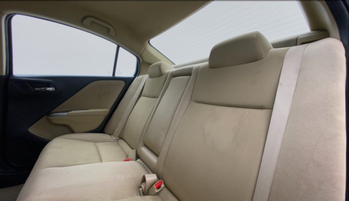 2015 Honda City V MT PETROL, Petrol, Manual, 29,125 km, Right Side Rear Door Cabin