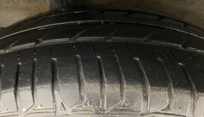 2015 Honda City V MT PETROL, Petrol, Manual, 29,125 km, Right Rear Tyre Tread