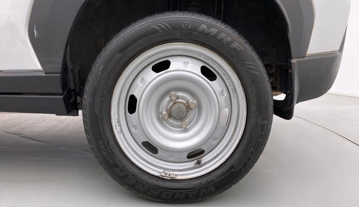 2022 Nissan MAGNITE XE 1.0 MT, Petrol, Manual, 26,977 km, Left Rear Wheel