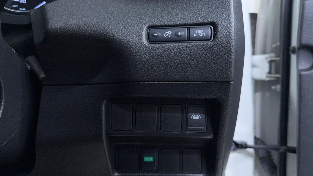 2018 Nissan Qashqai N-tec, Automatic, 109598 km, Utility Switches/Buttons