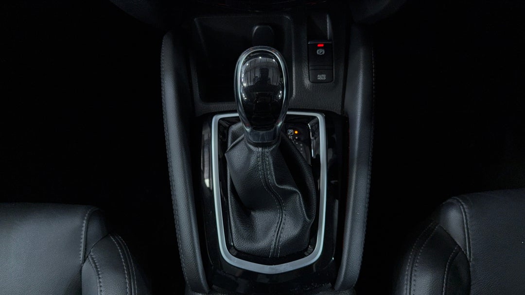2018 Nissan Qashqai N-tec, Automatic, 109598 km, Gear Lever 