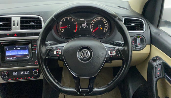 2016 Volkswagen Ameo HIGHLINE 1.2, Petrol, Manual, 59,750 km, Steering Wheel Close Up
