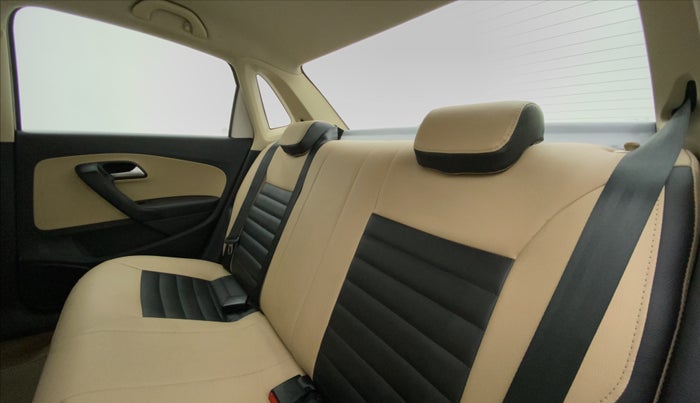 2016 Volkswagen Ameo HIGHLINE 1.2, Petrol, Manual, 59,750 km, Right Side Rear Door Cabin