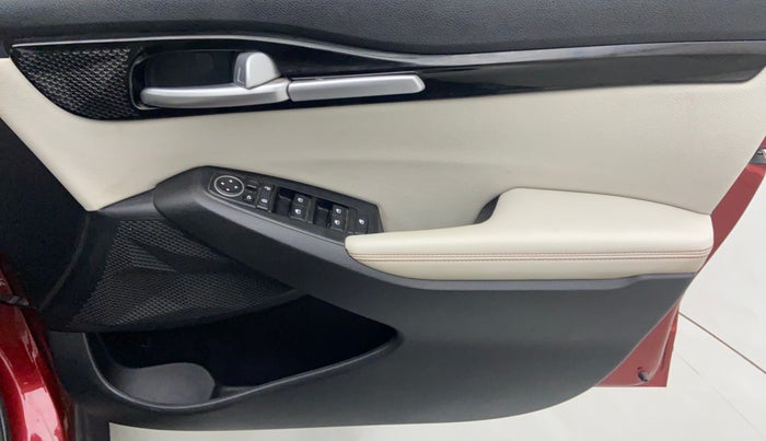 2019 KIA SELTOS GTX+ 1.4 MT, Petrol, Manual, 13,171 km, Driver Side Door Panels Control