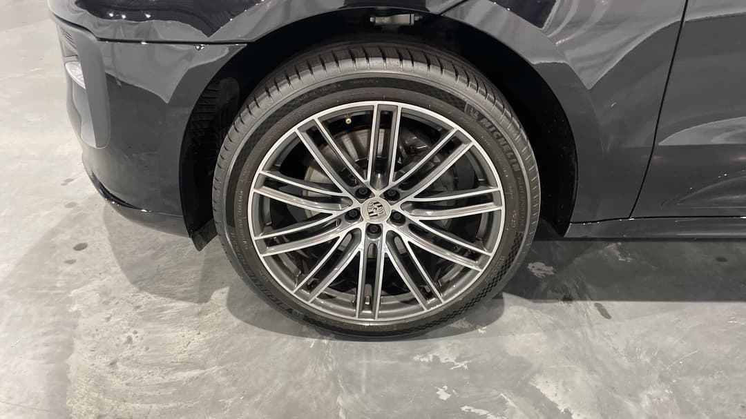 2019 Porsche Macan S, Automatic, 81403 km, Left Front Wheel