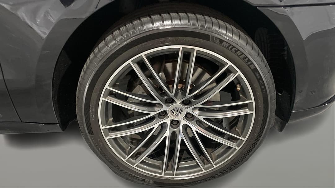 2019 Porsche Macan S, Automatic, 81403 km, Right Front Wheel